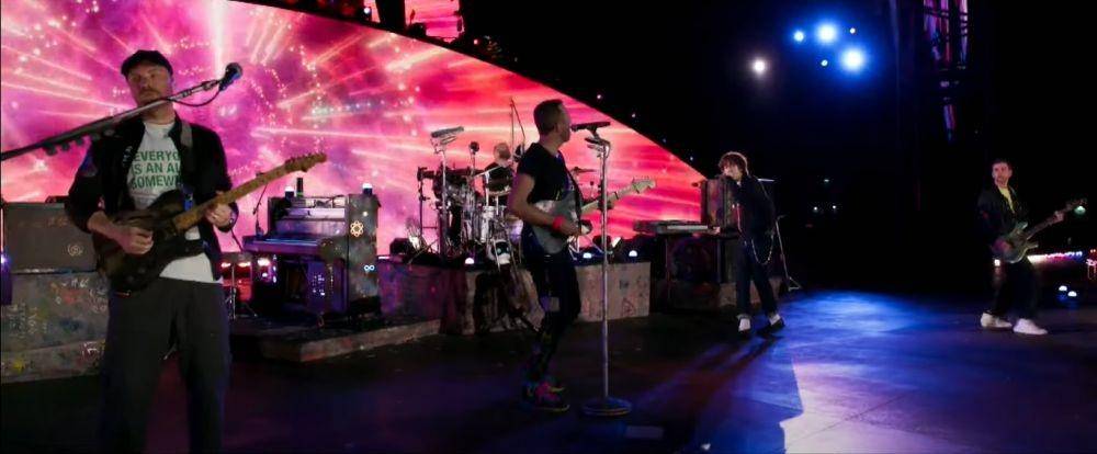 live performance Astronaut perdana Jin BTS dan Coldplay (youtube.com/bangtantv)