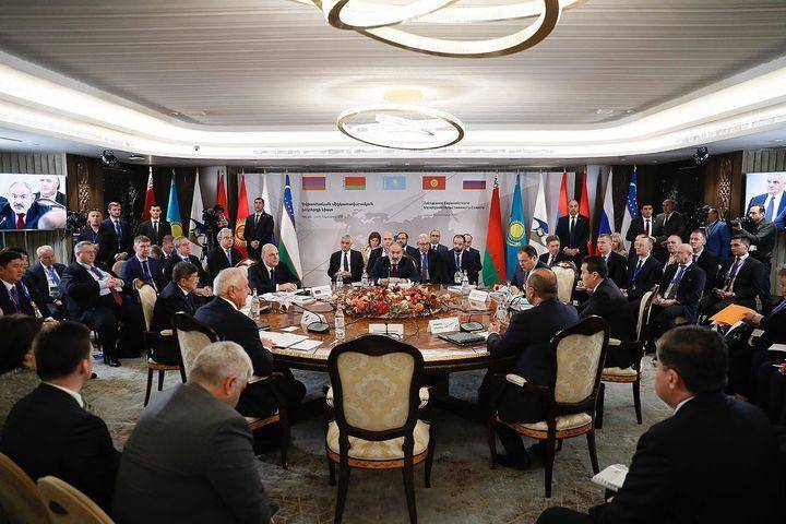 suasana pertemuan CIS (Commonwealth of Independet States) di Astana, Kazakhstan, Jumat (14/10/2022). (instagram.com/nikolpashinyan_official)
