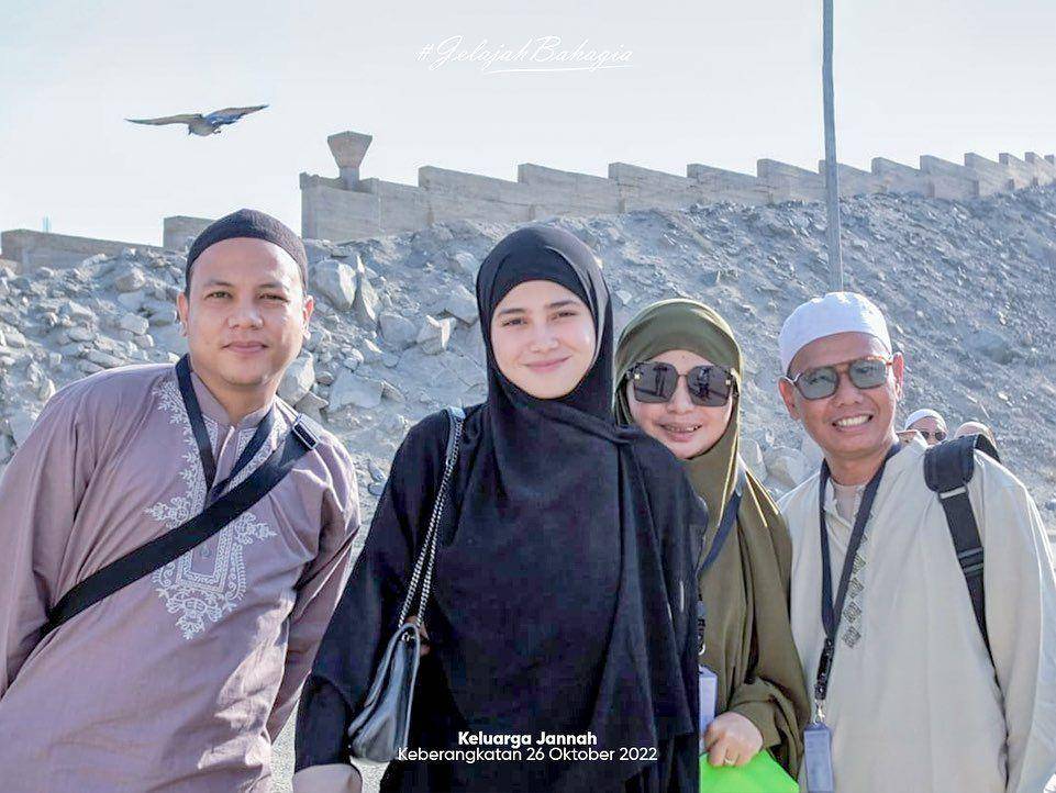 potret Syifa Hadju umrah (instagram.com/jannahtravel)