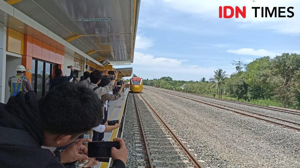 Kereta api Sulawesi Selatan diuji coba terbatas, mulai Sabtu (29/10/2022). (IDN Times/Dahrul Amri Lobubun)