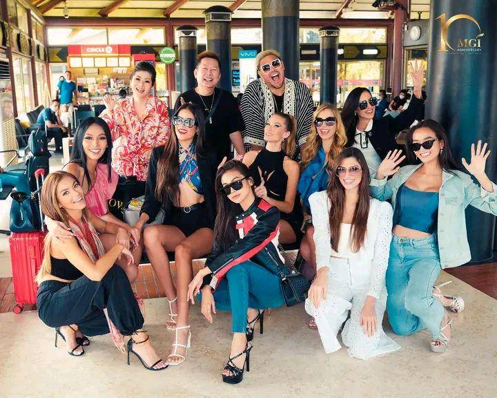 Potret Top 10 Miss Grand International 2022 saat Bertolak ke Labuhan Bajo (Facebook.com/Miss Grand International)