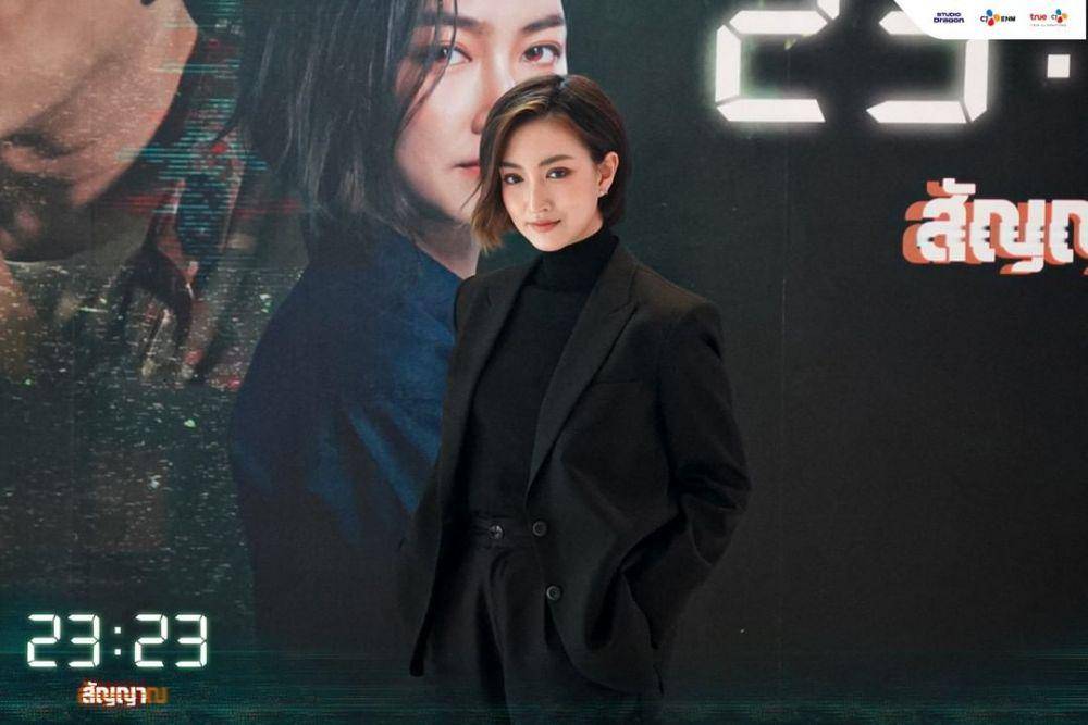 Pancake Khemanit, pemeran Inspektur Marisa di drama Thailand 23:23 (instagram.com/TrueCJCreation)