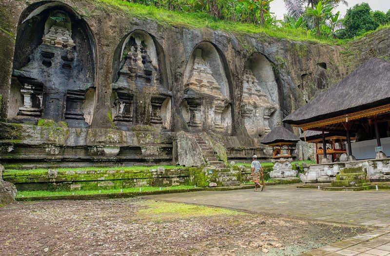 Mitos Pesugihan Gunung Kawi, Wajib Tumbalkan Nyawa Keluarga