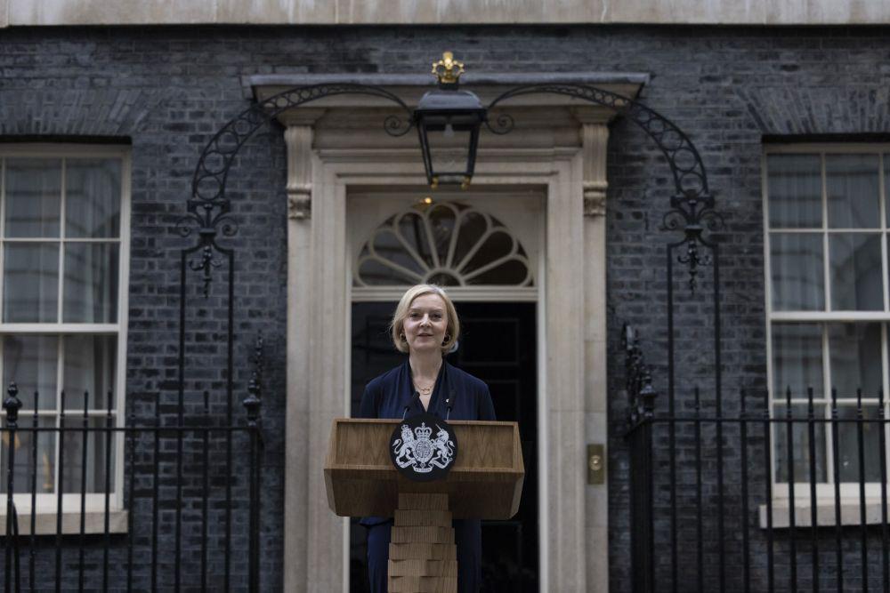 Ponsel Liz Truss Diretas Anak Buah Vladimir Putin