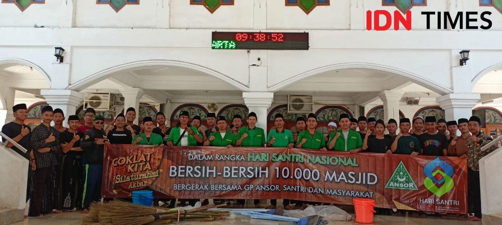 Banser dan Rijalul Ansor Bersihkan 10.000 Mesjid Rayakan Hari Santri