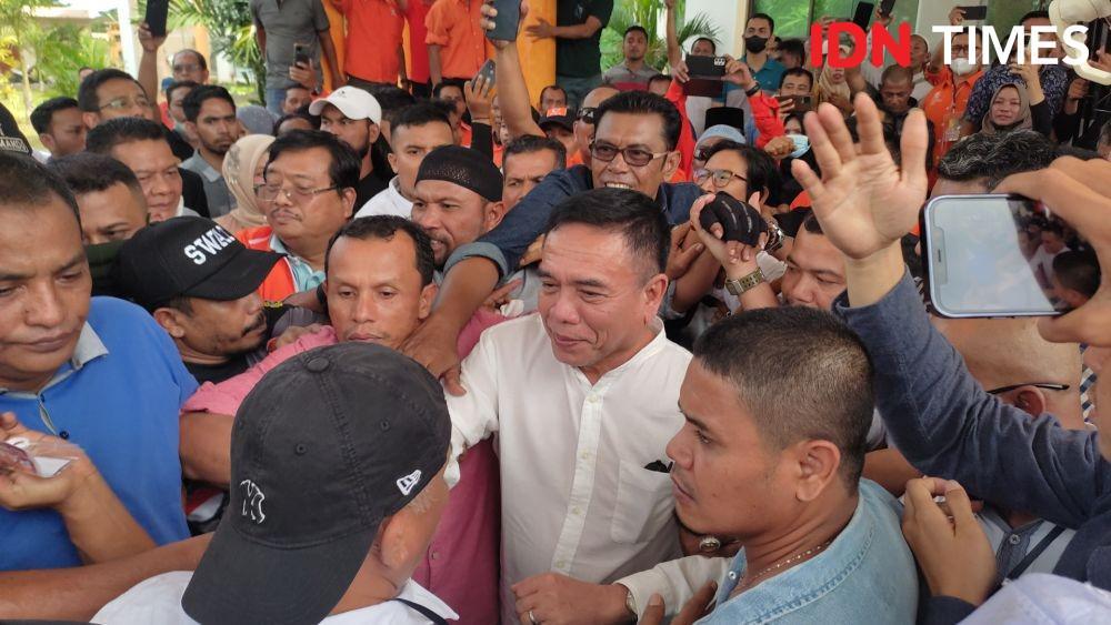 Eks Koruptor Rasa Pahlawan, Irwandi Yusuf Disambut Ratusan Warga