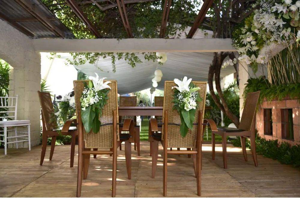 area semi outdoor di studiodk97 (instagram.com/studiodk97)
