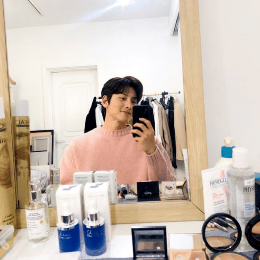 Ji Chang Wook (instagram.com/jichangwook)