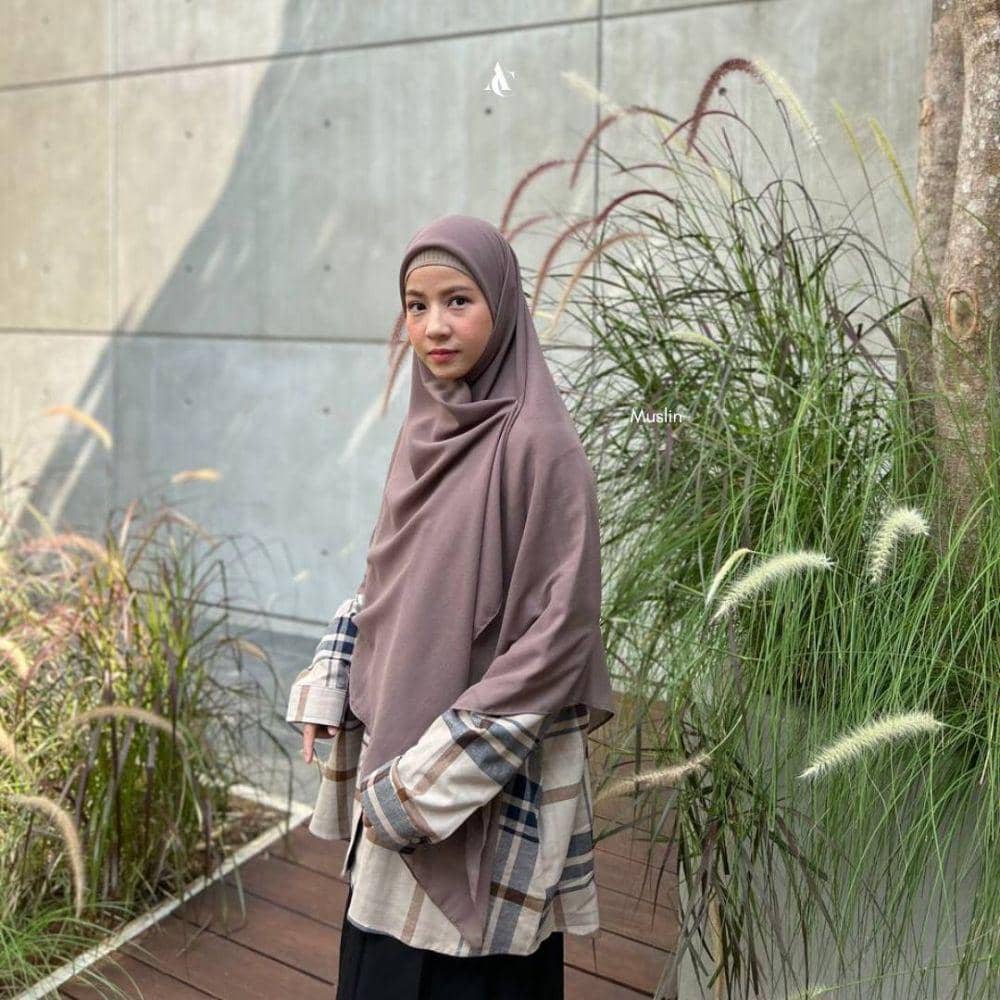 Natasha Rizky (instagram.com/alurcerita)