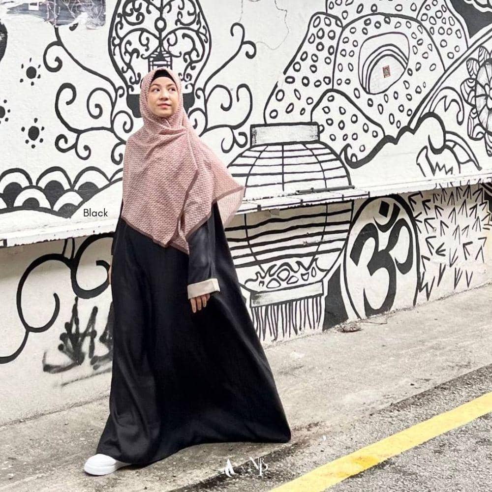 Natasha Rizky (instagram.com/alurcerita)