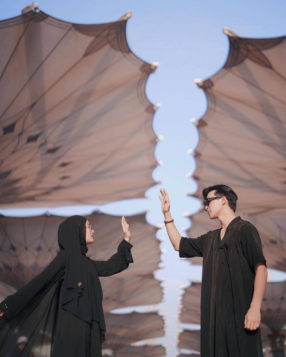 Rey Mbayang dan Dinda Hauw (instagram.com/rey_mbayang)