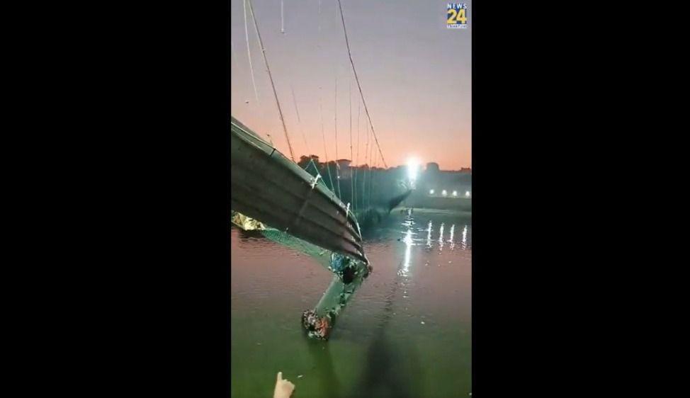Korban Tewas Jembatan Ambruk di India Menjadi 68 Orang
