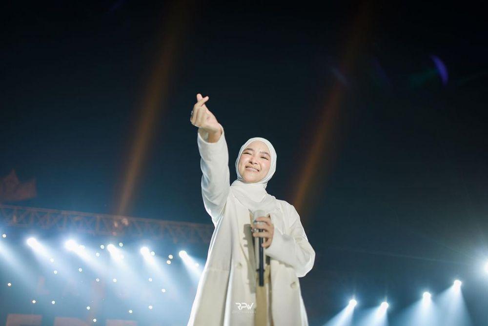 9 Potret Terkini Nissa Sabyan, Sudah Aktif Manggung Lagi