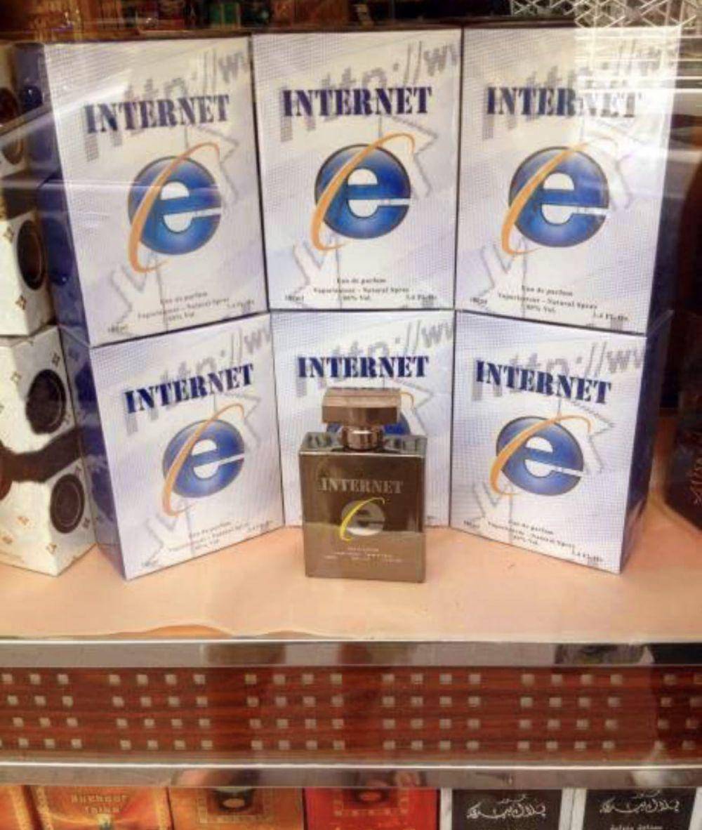 Merek terkenal dipakai pada jenis produk yang beda jauh. (reddit.com/della66)