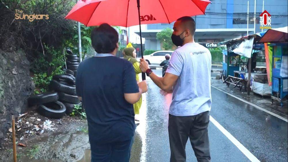 Teuku WIsnu sidak kosan karyawan (youtube.com/thesungkarsfamily)