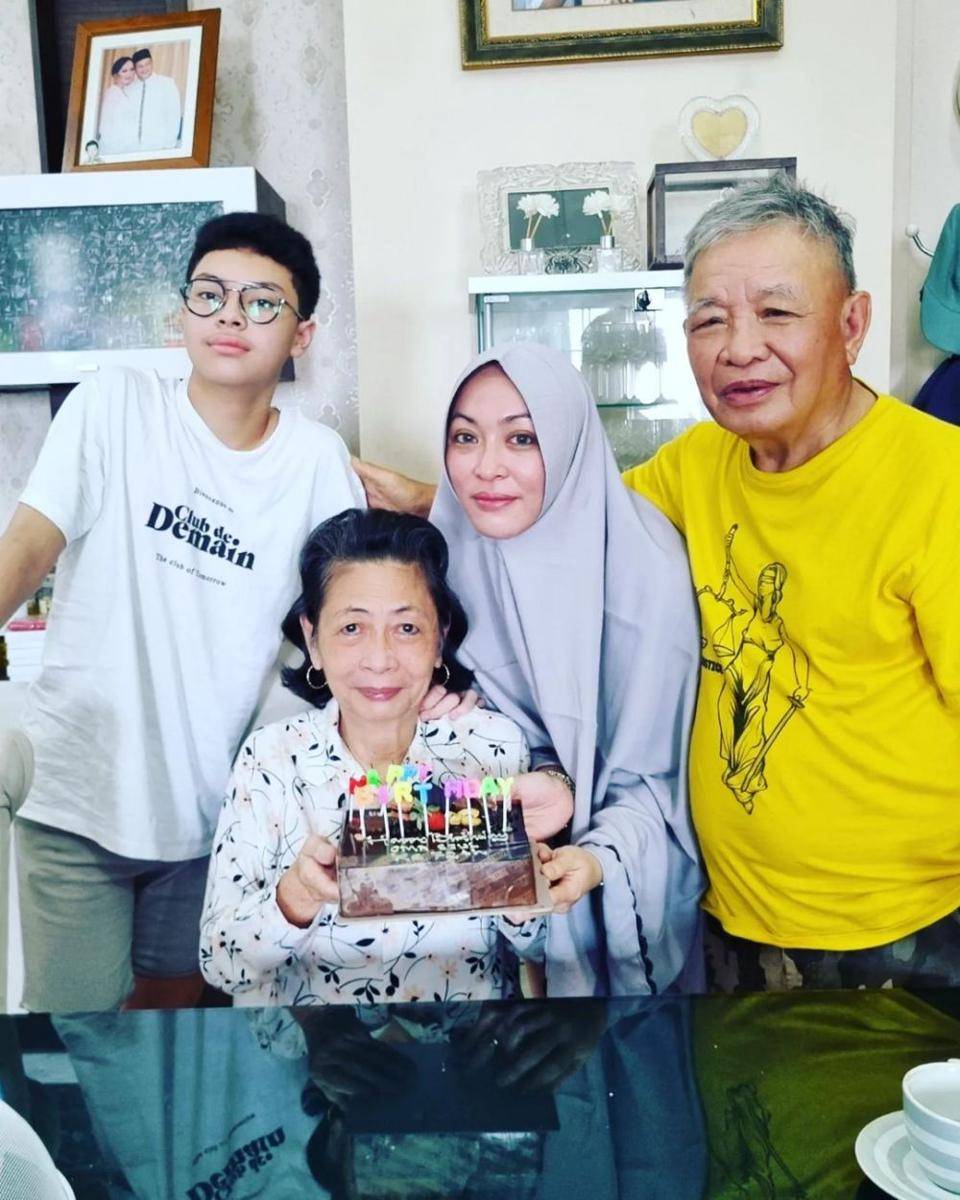 potret Angelina Sondakh dan ayah (instagram.com/angelinasondakh09)