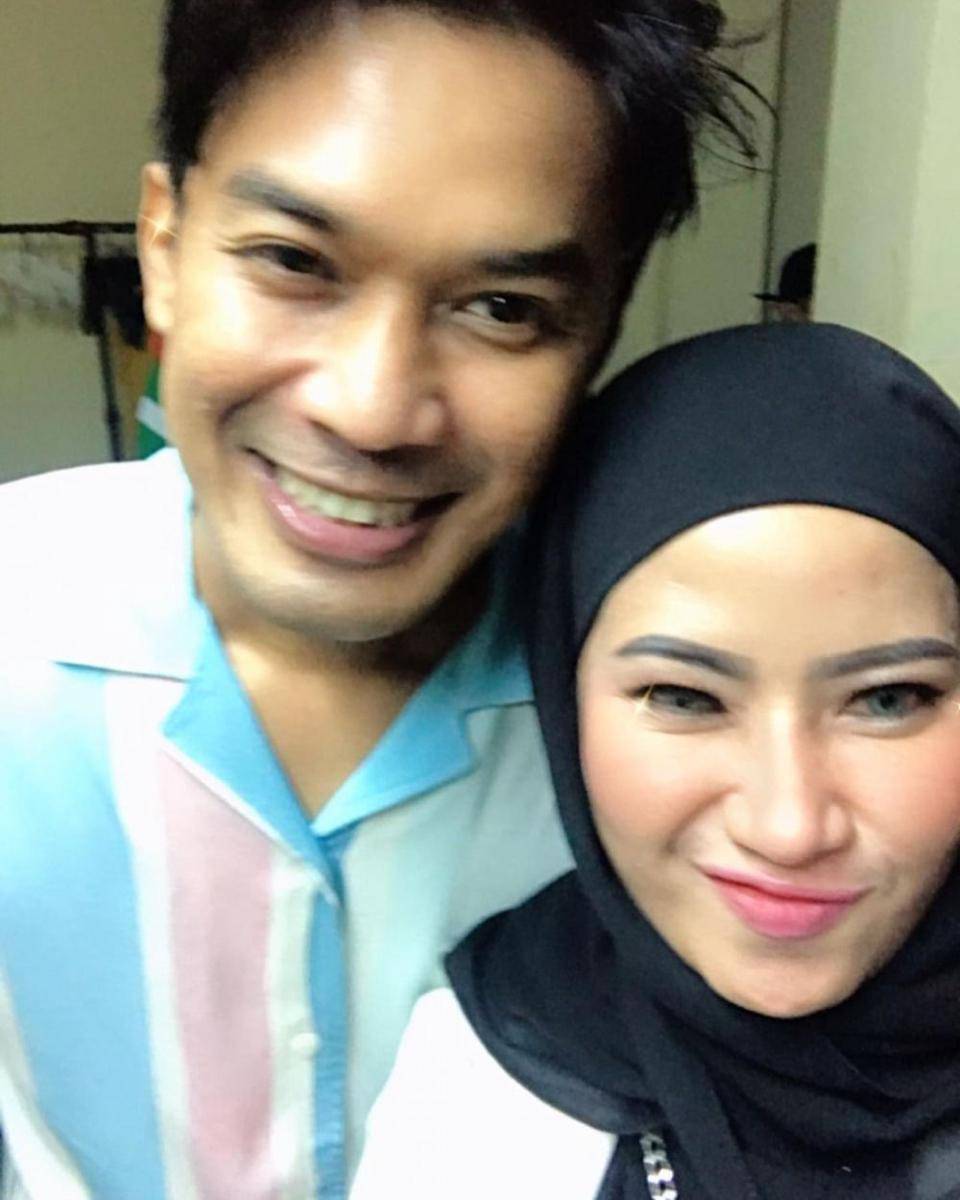 Dicky Difie dan istri (instagram.com/alifah_eby28)