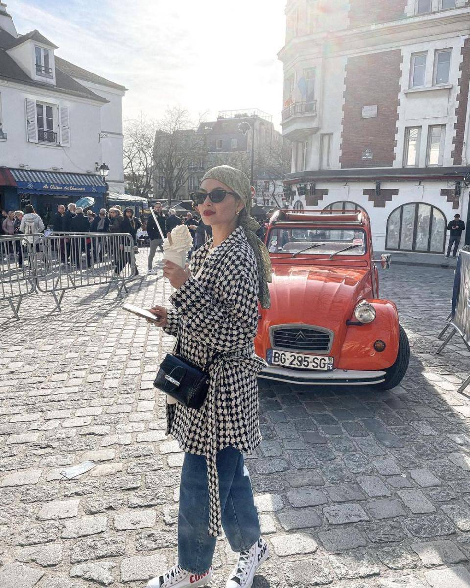 Clara Bernadeth dengan outfit casual (instagram.com/clarabernadeth)