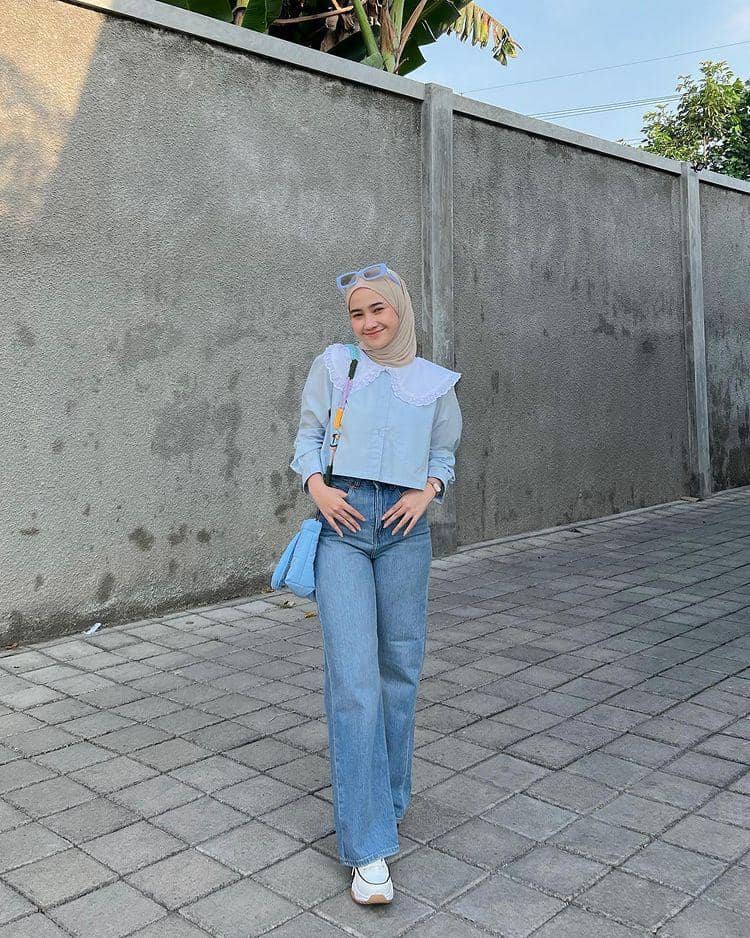 potret Kirana yang memakai celana jeans (instagram.com/inikiranaaa__)