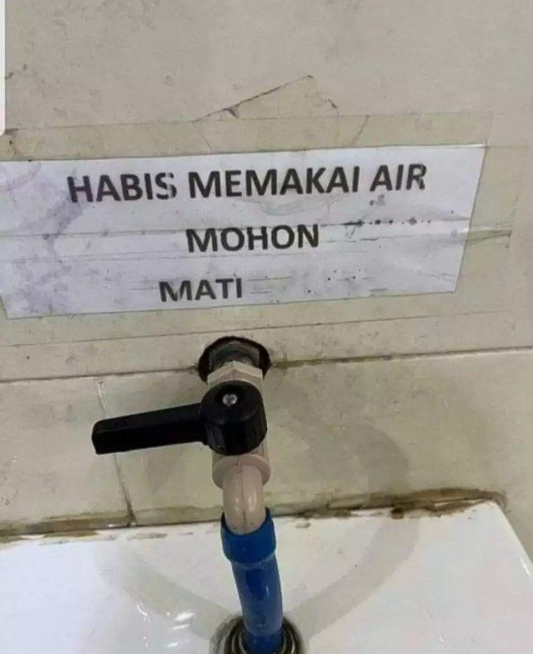 tulisan kalimat kurang lengkap (instagram.com/wkwkland_real)
