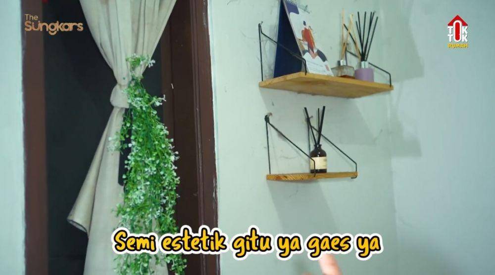 Teuku WIsnu sidak kosan karyawan (youtube.com/thesungkarsfamily)