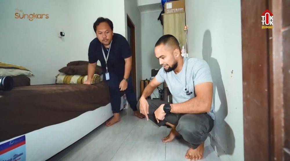 Teuku WIsnu sidak kosan karyawan (youtube.com/thesungkarsfamily)