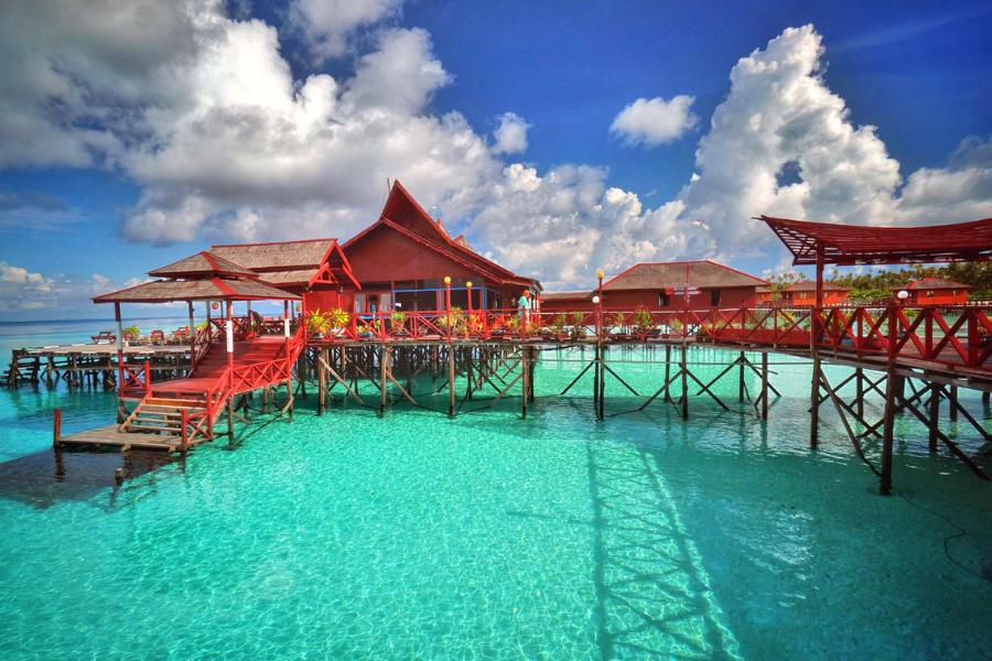[QUIZ] Pilih Minuman Favoritmu, Ini Wisata Alam di Kalimantan yang Cocok Kamu Kunjungi