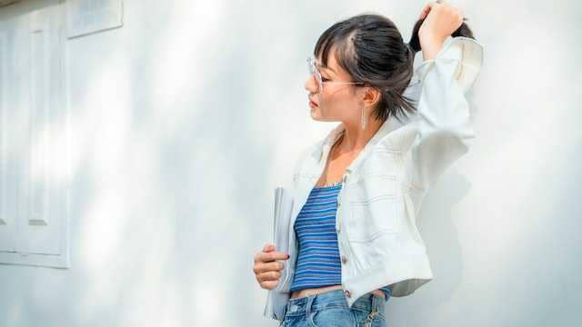 ilustrasi wanita percaya diri