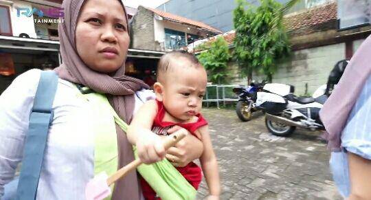 Rayyanza jemput Raffi dan Gigi latihan tenis. (youtube.com/Rans Entertainment)