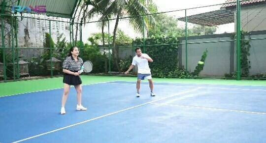 Rayyanza jemput Raffi dan Gigi latihan tenis. (youtube.com/Rans Entertainment)