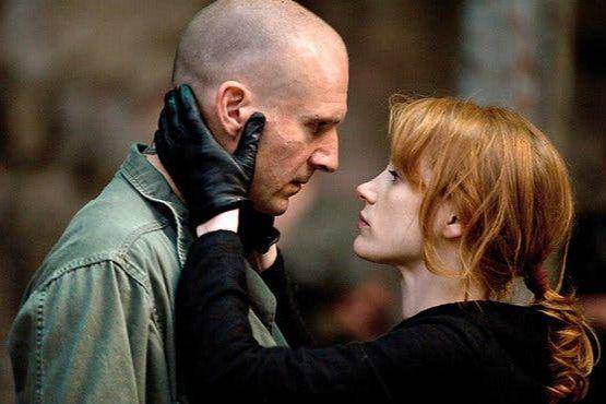 Ralph Fiennes dan Jessica Chastain dalam film Coriolanus (dok. Lionsgate/Coriolanus)