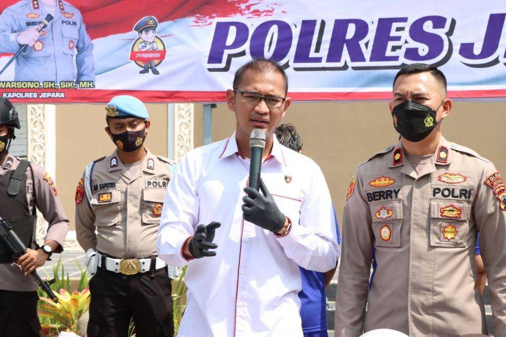Kapolres Jepara, AKBP Warsono menjelaskan kronologi pembunuhan terhadap Krisna. (IDN Times/bt)