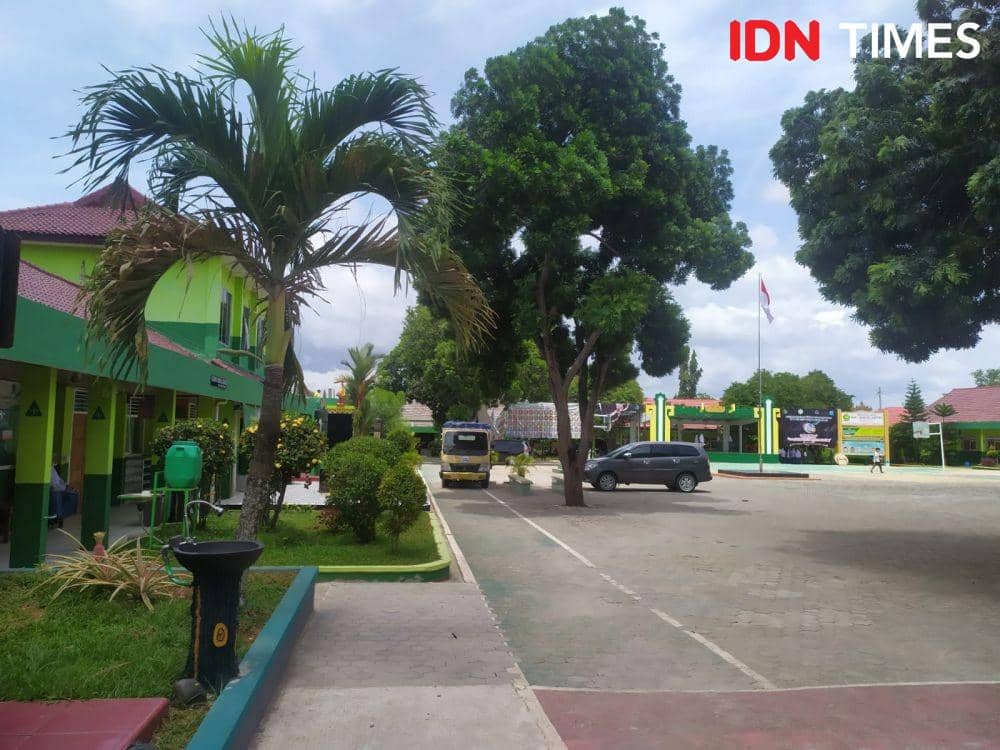 Lingkungan sekolah MAN 1 Bandar Lampung. (IDN Times/Tama Yudha Wiguna)