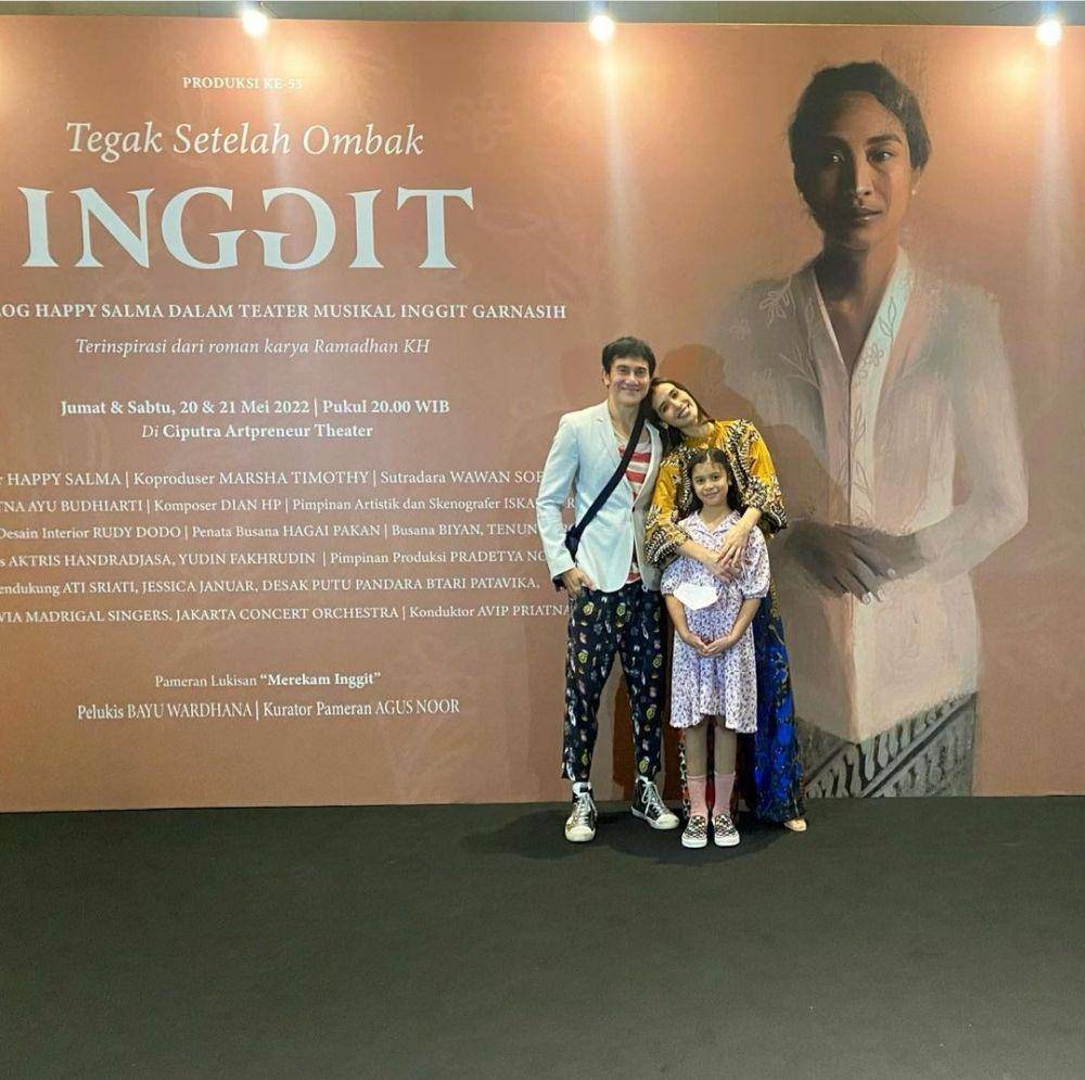 Jizzy Pearl Bastian bareng mama dan papa (instagram.com/vinogbastian__)