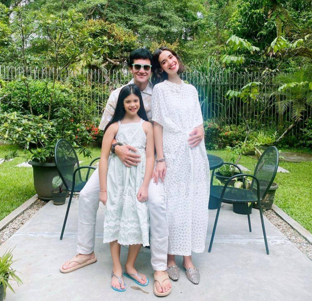 Jizzy Pearl Bastian bareng mama dan papa (instagram.com/marshatimothy)