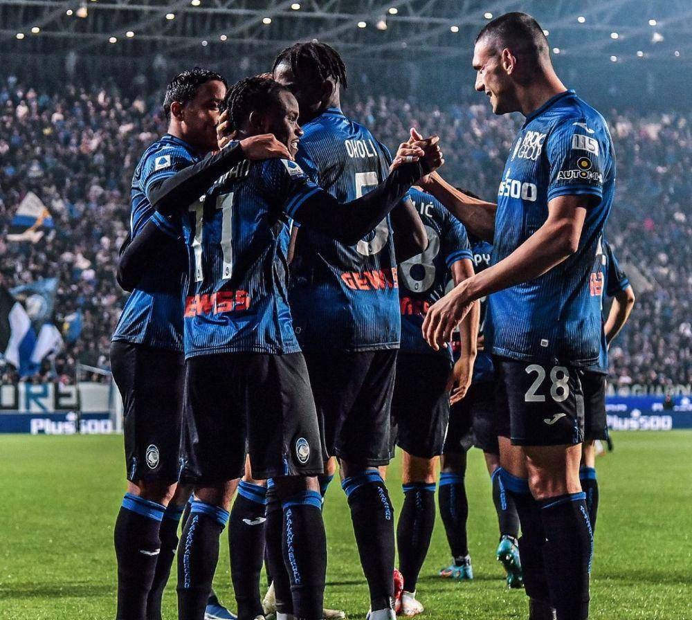 Pemain Atalanta yang melangsungkan selebrasi. (instagram.com/atalantabc)