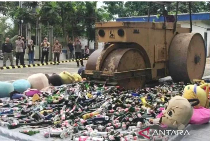 Dewan Sesalkan Pemusnahan Kostum Badut di Jalan Samarinda