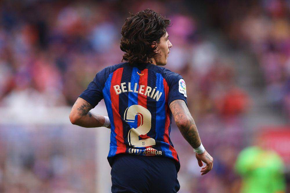 Hector Bellerin bermain bersama Barcelona. (twitter.com/HectorBellerin)