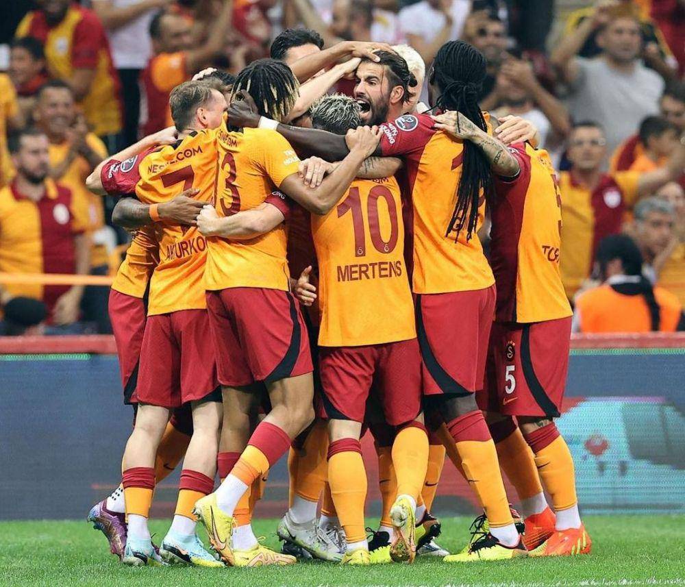 Pemain Galatasaray ketika merayakan gol. (instagram.com/galatasaray)