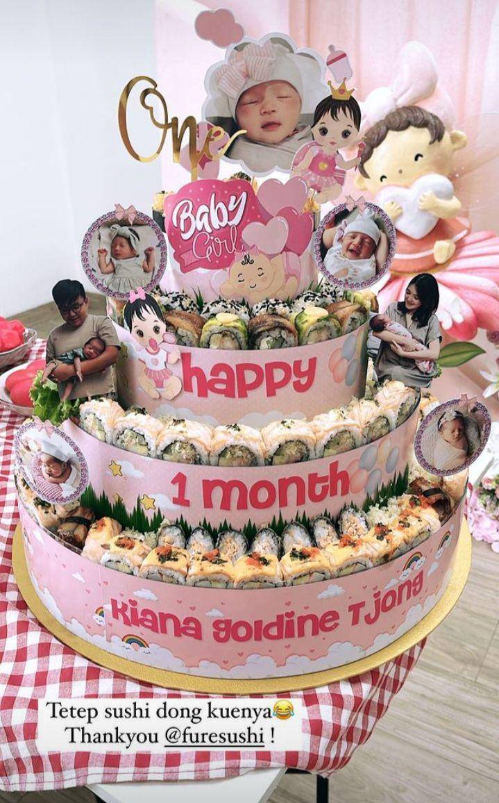 potret 1 bulanan baby Kiana (instagram.com/kenandgrat)
