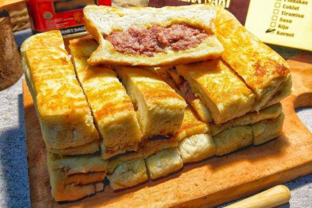 gambar roti bakar Aneka Sari (instagram.com/roti_aneka_sari)