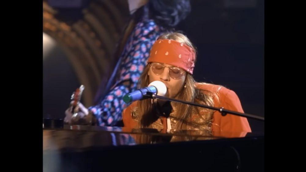 Lirik Lagu November Rain - Guns N Roses dan Fakta Menariknya
