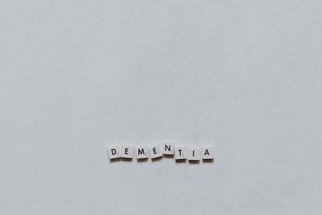 ilustrasi demensia (unsplash.com/Pawel Czerwinski)