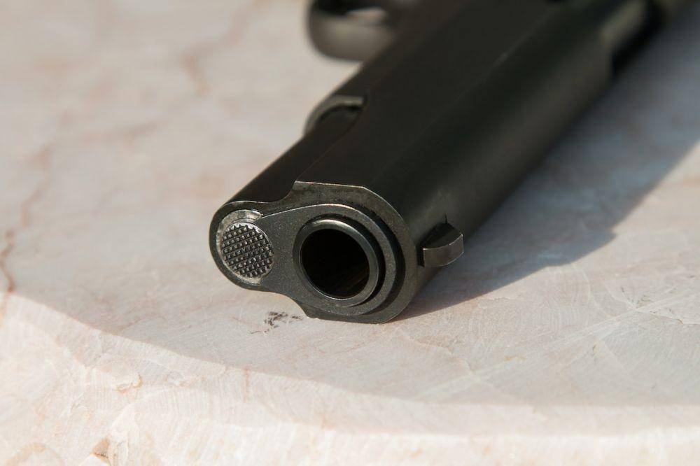 ilustrasi pistol (pexels.com/Somchai Kongkamsri)