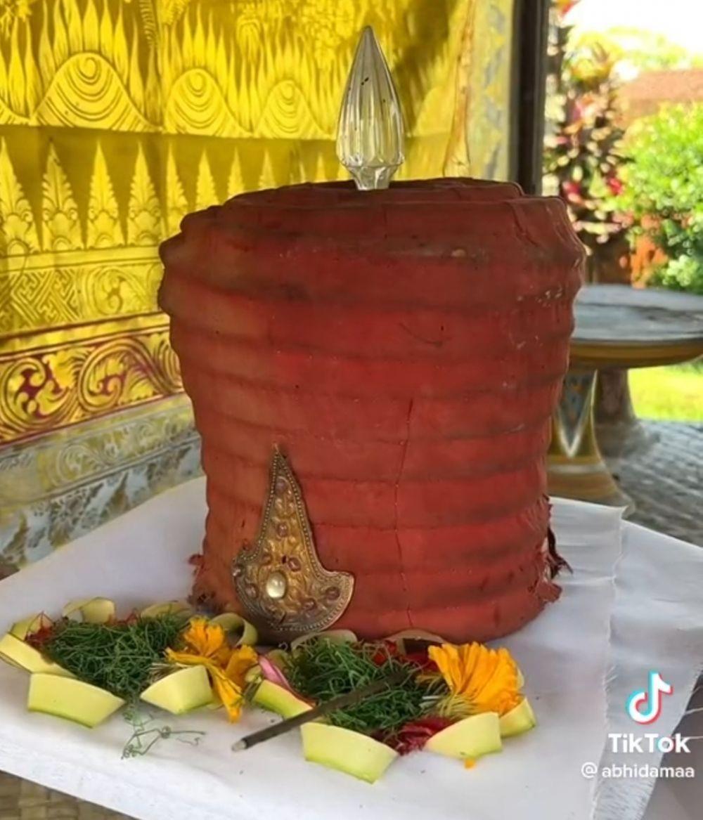 Kisah Mahkota Sulinggih Permaisuri Raja Gianyar, Saksi Tradisi Mesatya