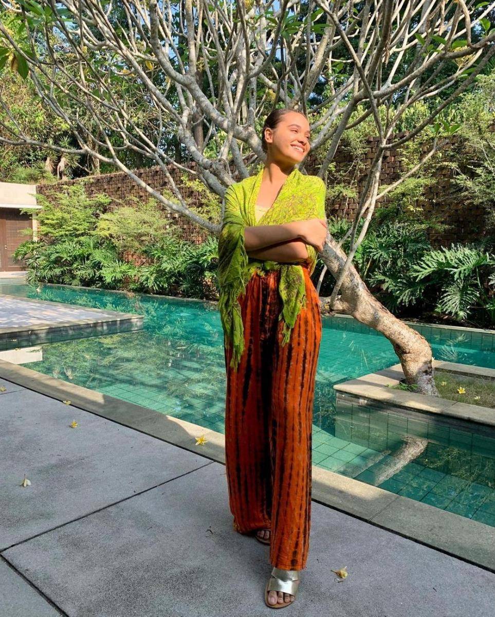 Gaya liburan Aurora Ribero (instagram.com/auroraribero)