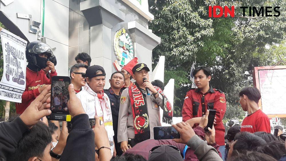 Kapolrestabes Makassar Mediasi Suporter PSM Bertemu Gubernur Sulsel