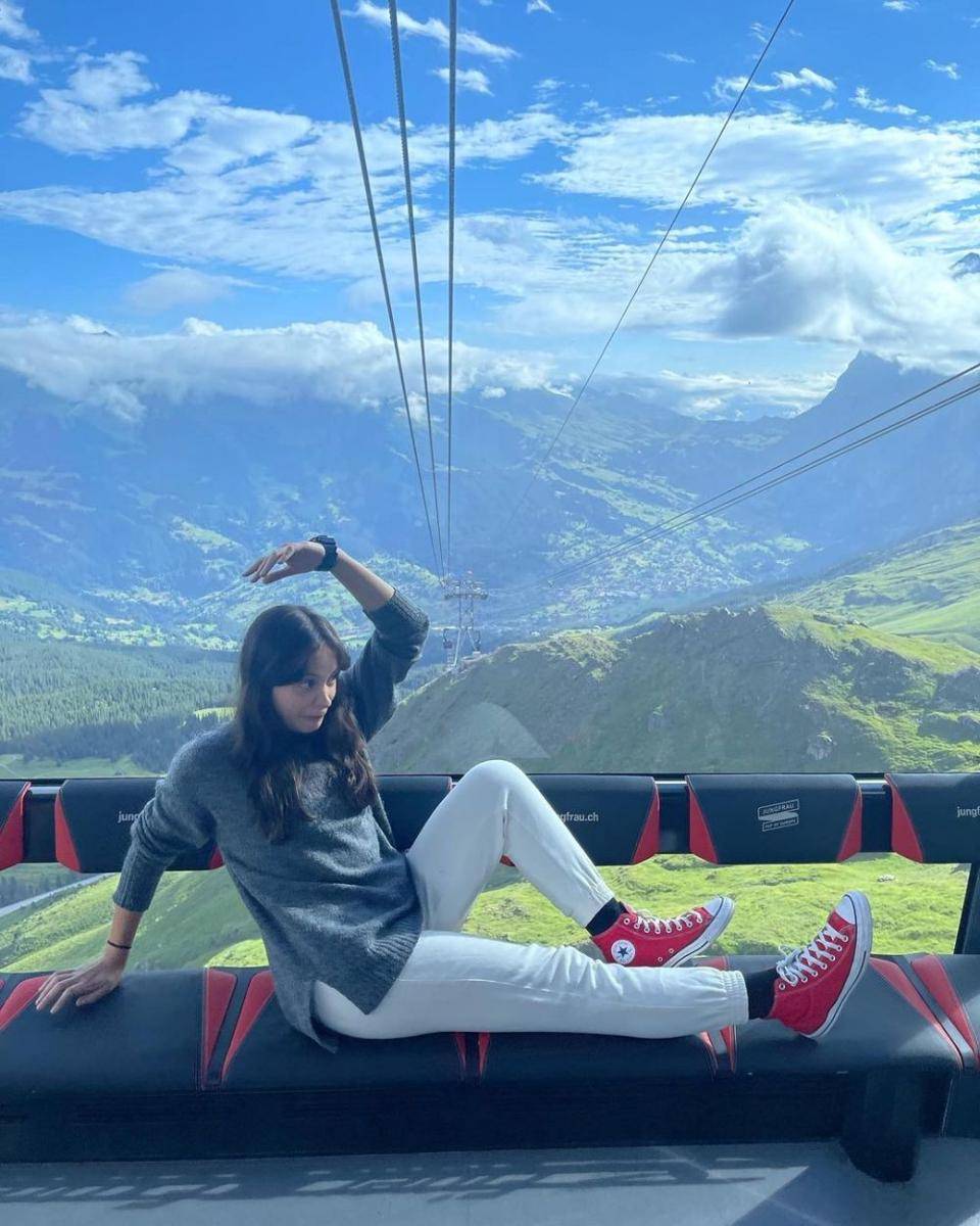 Gaya liburan Aurora Ribero (instagram.com/auroraribero)
