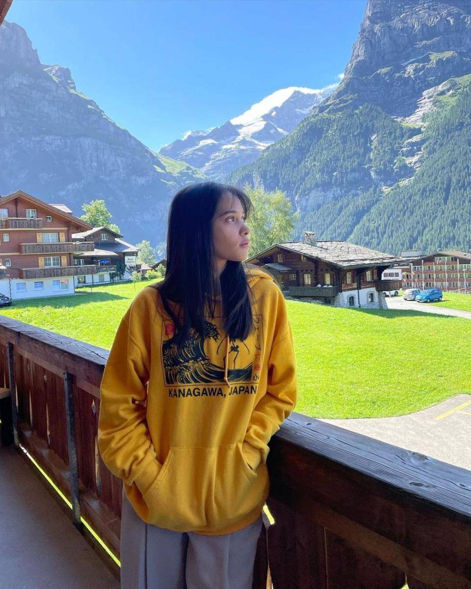 Gaya liburan Aurora Ribero (instagram.com/auroraribero)