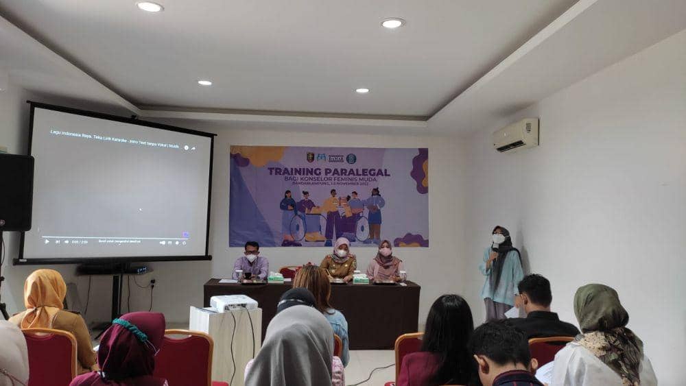 Training Paralegal DAMAR Lampung. (Dok. Damar Lampung)
